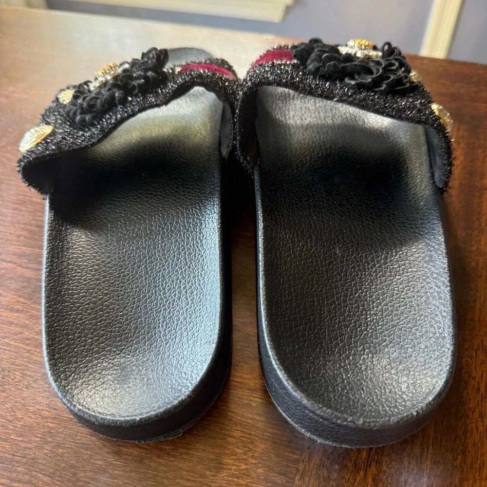 Size 10 women's sandals embellished pendants floral rhinestones, velvet heart - Picture 3 of 13